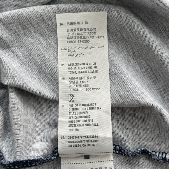 Hollister Men's‎ T-Shirt L Heather Blue Must Have Collection Curved Hem Tee - Picture 6 of 7